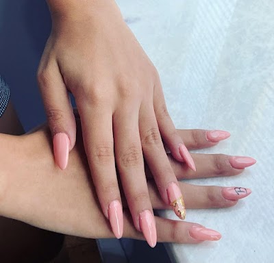 İsnur Nails Çiğli Nail Art Tirnak — kare 2