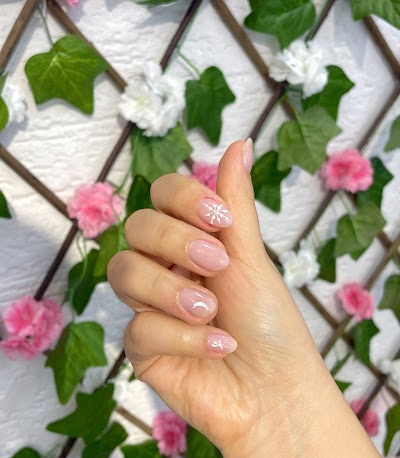 Luna Beauty&Nail — kare 2